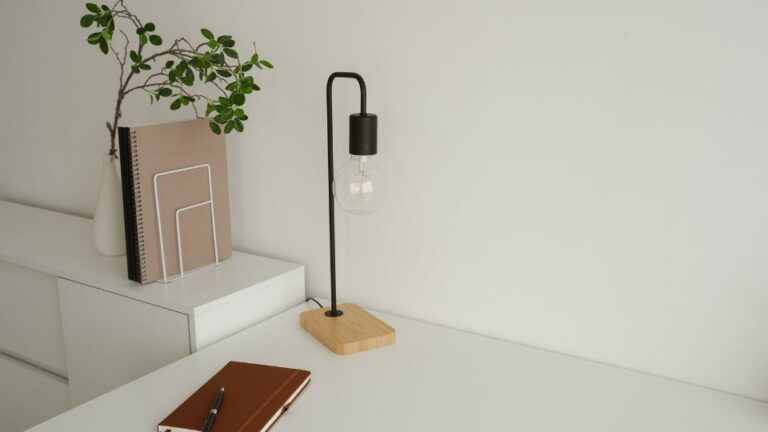 iroda asztali lampa